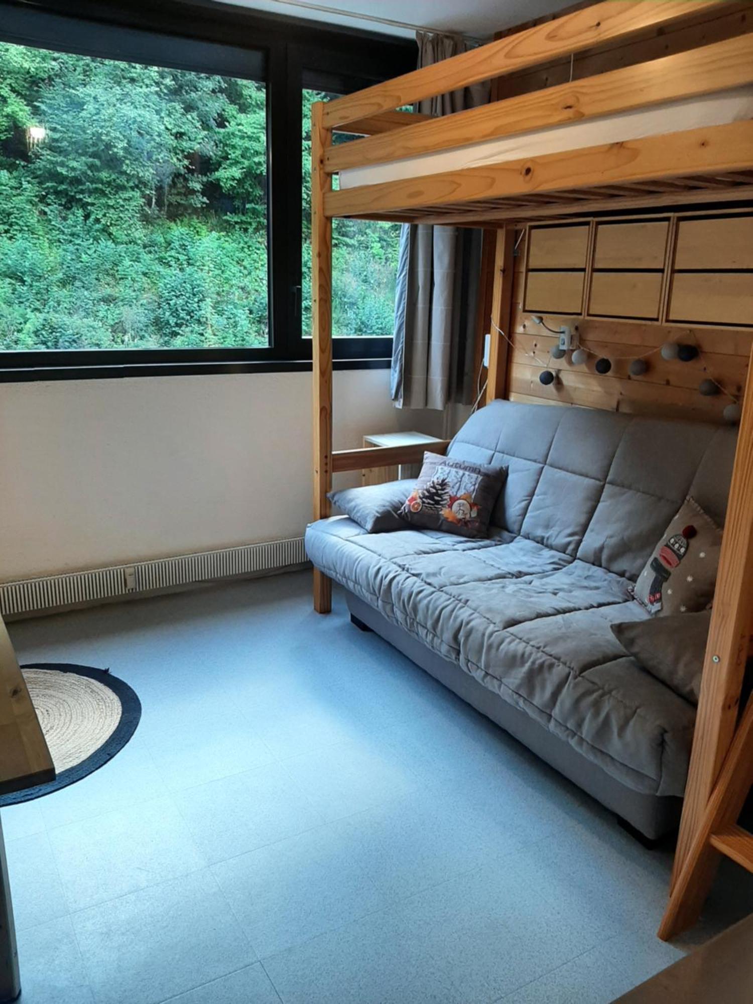 19 M2 A Louer Au Appartement